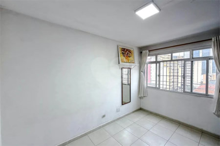 Apartamento à venda com 2 quartos em Aclimação, São Paulo, SP