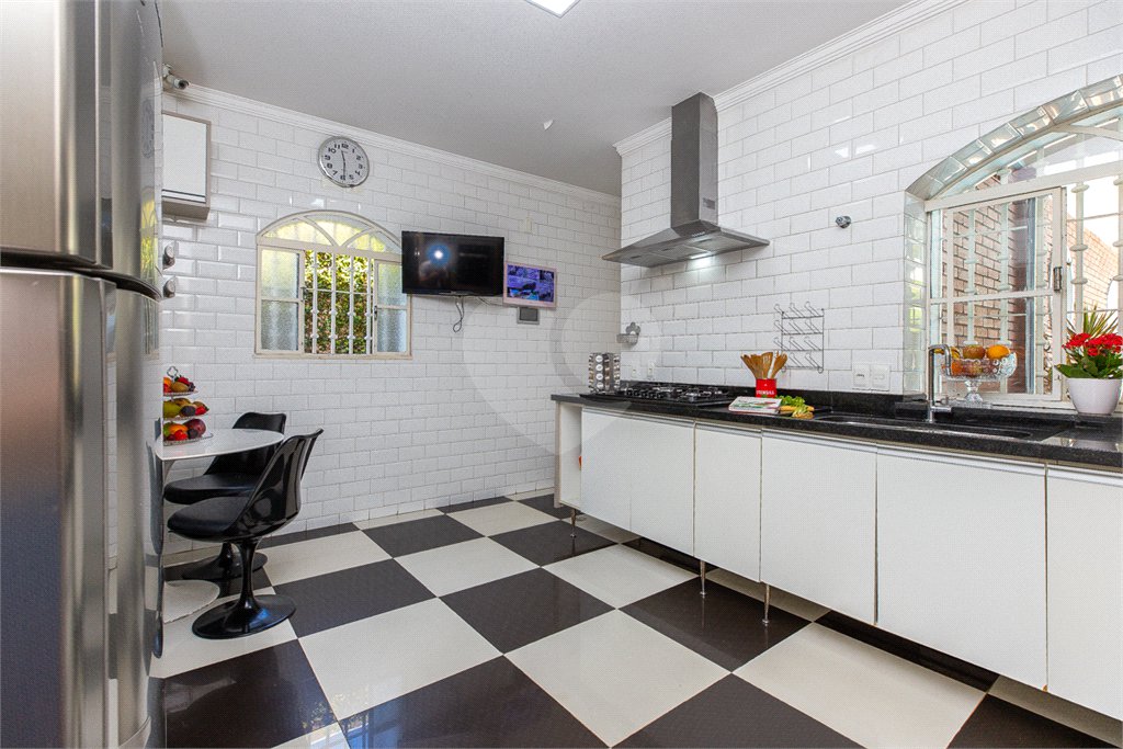 Casa à venda com 5 quartos, sendo 3 suítes,  em Brooklin, São Paulo, SP