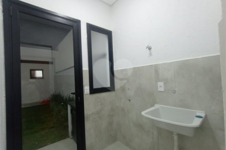 Casa à venda com 3 quartos, sendo 2 suítes, no condomínio Vila Rica, Indaiatuba - SP