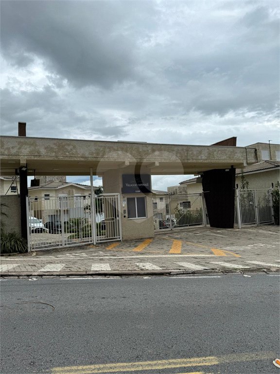 Sobrado à venda com 3 quartos, sendo 1 suíte, em Vila Omízollo, Louveira, SP