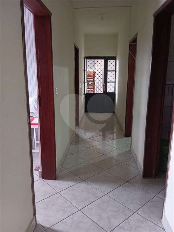 Casa à venda com 4 quartos, sendo 1 suíte,  no Centro, Salesópolis, SP