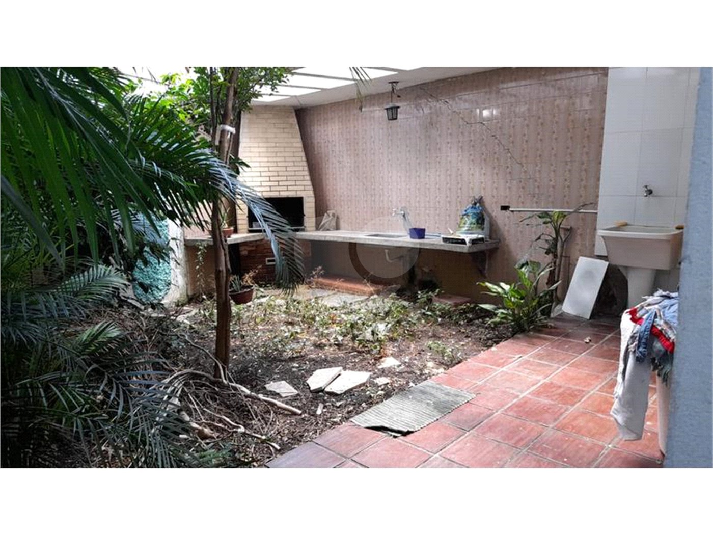Casa à venda ou para alugar com 5 quartos, sendo 1 suíte, em Vila Romero, São Paulo, SP