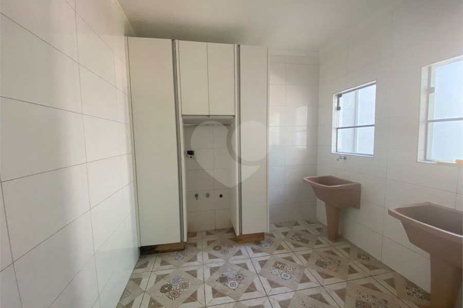 Sobrado à venda com 3 quartos, sendo 1 suíte, em Tremembé, São Paulo, SP