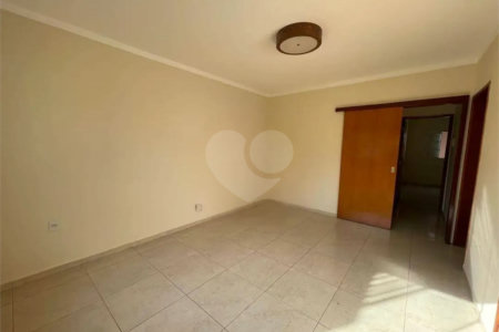 Casa à venda com 2 quartos, sendo 1 suíte, no condomínio Alvorada, Araraquara - SP