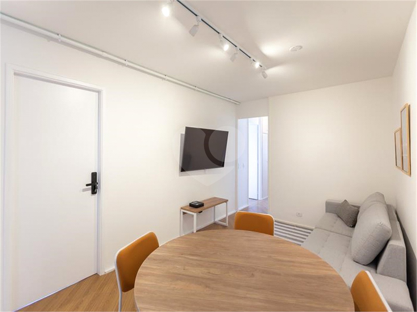 Apartamento à venda com 4 quartos, sendo 1 suíte, em Vila Olímpia, São Paulo, SP