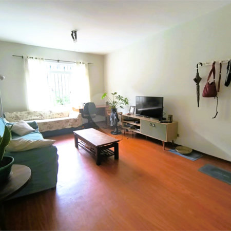 Sobrado à venda com 4 quartos, sendo 2 suítes, em Vila Morse, São Paulo, SP