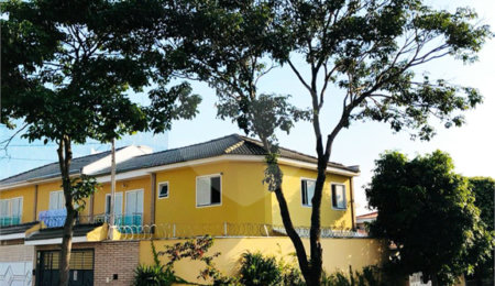 Sobrado à venda com 3 quartos, sendo 1 suíte,  em Campo Grande, São Paulo, SP