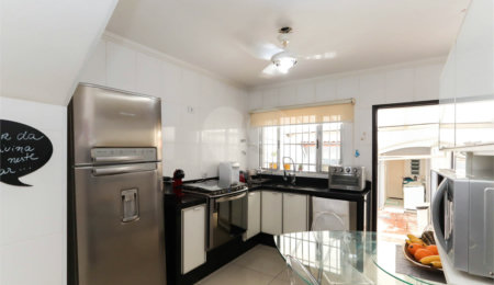 Sobrado à venda com 2 quartos, sendo 1 suíte,  em Chácara Santo Antônio, São Paulo, SP