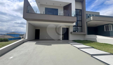 Casa à venda com 3 suítes no condomínio Campos do Conde I e II, Sorocaba - SP