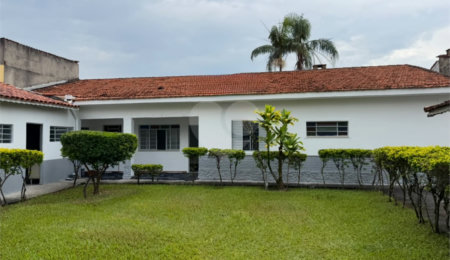 Casa Térrea à venda ou para alugar com 2 suítes em Alvinópolis, Atibaia, SP