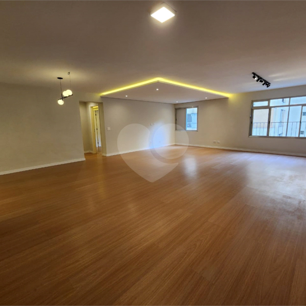 Apartamento à venda com 4 quartos, sendo 1 suíte,  em Pinheiros, São Paulo, SP