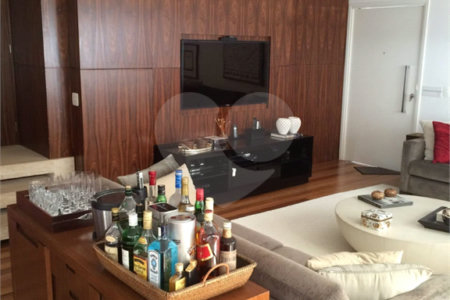 Casa à venda com 4 suítes no condomínio Dolce Villa, São Paulo - SP