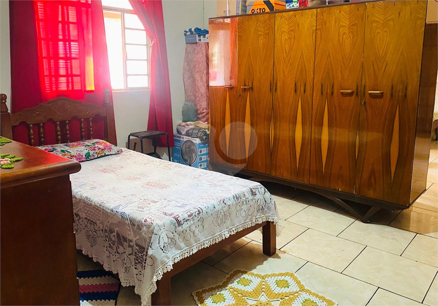 Casa à venda com 3 quartos, sendo 1 suíte, em Vila Barcelona, Sorocaba, SP