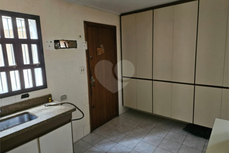 Sobrado à venda com 3 quartos, sendo 1 suíte, em Cidade Monções, São Paulo, SP