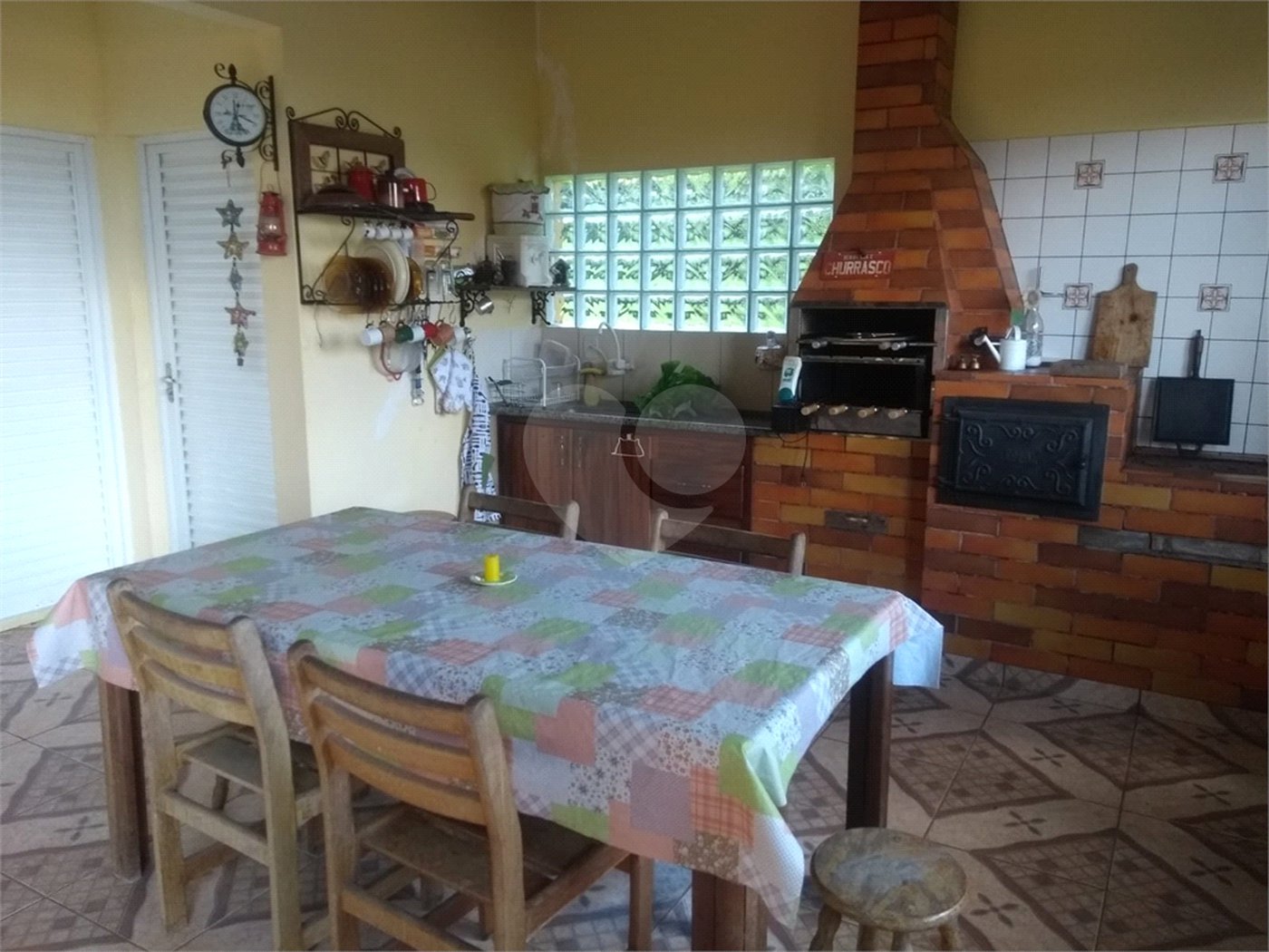 Chácara à venda com 4 quartos, sendo 1 suíte, em Bairro dos Pires, Extrema, MG