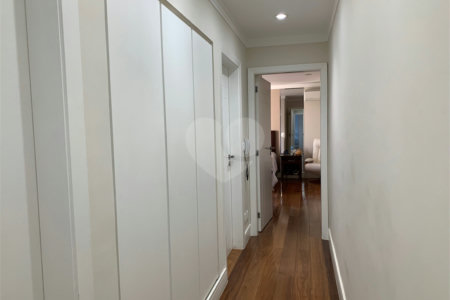 Cobertura à venda com 4 quartos, sendo 2 suítes, em Campo Belo, São Paulo, SP