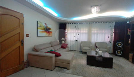 Sobrado à venda com 4 quartos, sendo 1 suíte,  em Tremembé, São Paulo, SP