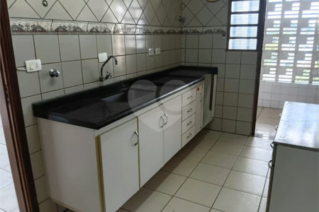 Apartamento à venda ou para alugar com 2 quartos, sendo 1 suíte,  no Centro, São Roque, SP