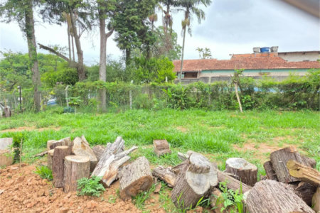 Oportunidade de Investimento: Terreno 1.000m² na Granja Viana próx. Kartódromo com Projeto Aprovado para construção de 5 Casas - Villagio.