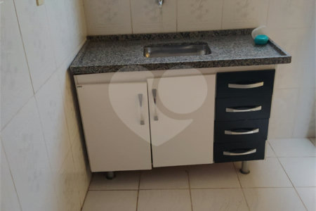 Casa térrea para venda ou locação no bairro Vila Costa do Sol.