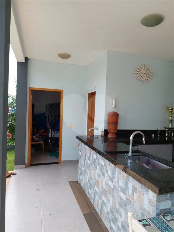 Casa à venda ou para alugar com 4 quartos, sendo 1 suíte, no condomínio Colinas de Inhandjara, Itupeva - SP
