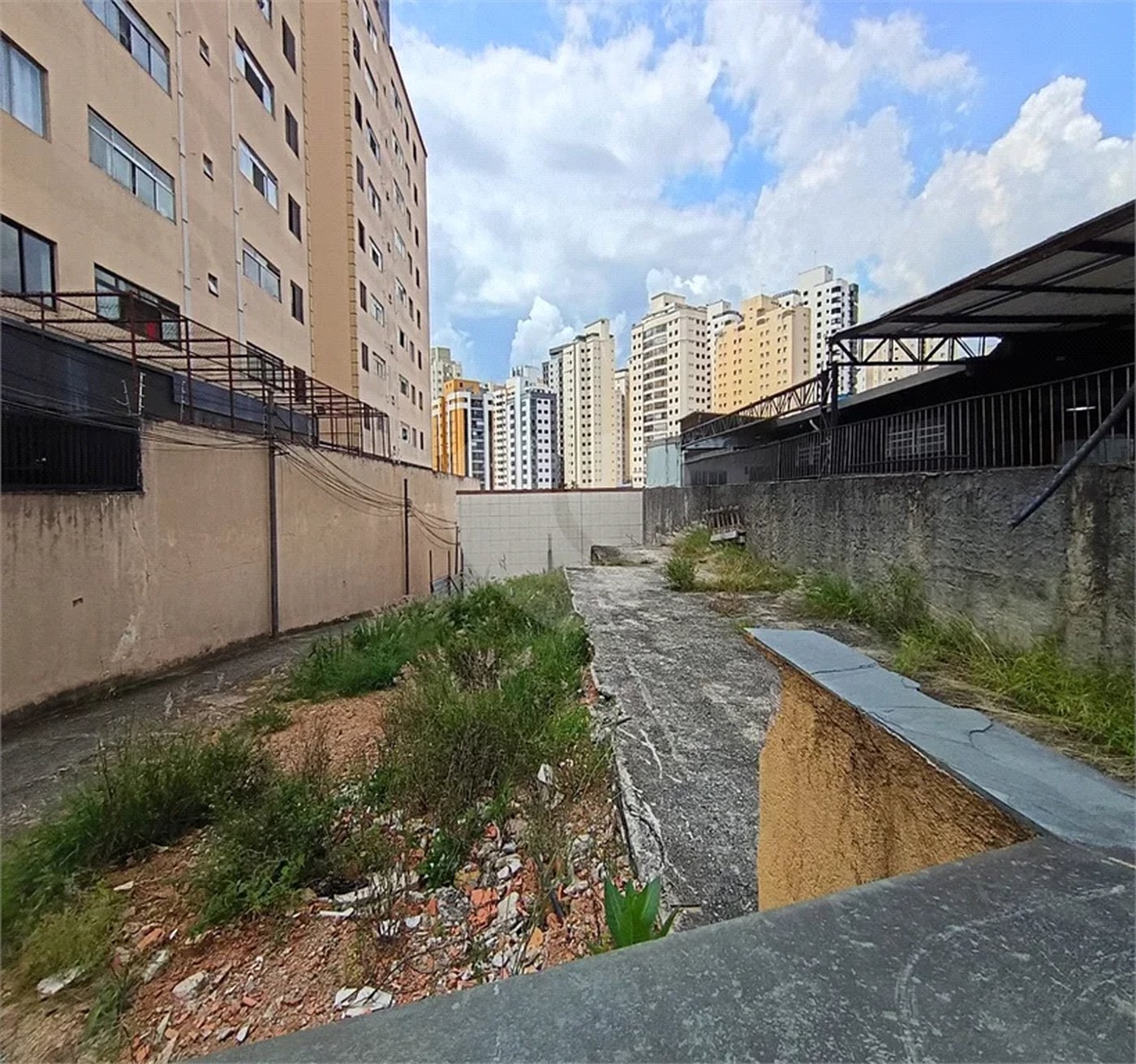 Terreno à venda em Chora Menino, São Paulo, SP