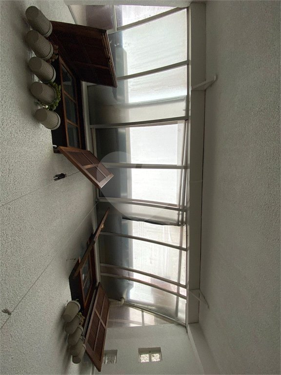 Casa à venda com 3 quartos, sendo 1 suíte, no condomínio Residencial Santa Teresinha, São Paulo - SP
