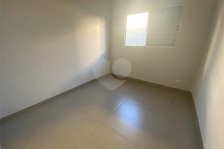 Casa à venda com 3 quartos, sendo 1 suíte, em Ipê, Três Lagoas, MS