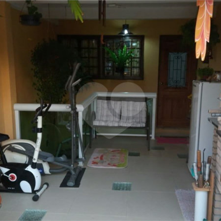 Casa à venda com 3 quartos, sendo 1 suíte, no condomínio Alcides Moreira, São Paulo - SP