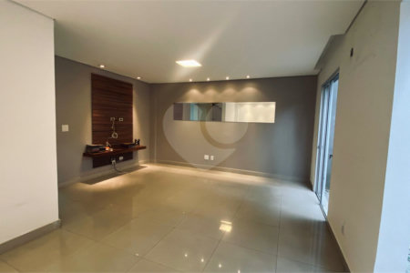Casa à venda com 3 suítes no condomínio Vilas 2, São Paulo - SP
