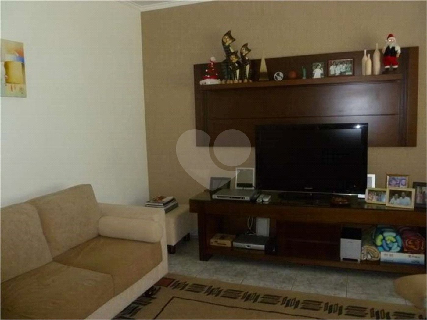 Casa à venda com 3 quartos, sendo 1 suíte, no condomínio Vivenda das Vinhas, Vinhedo - SP