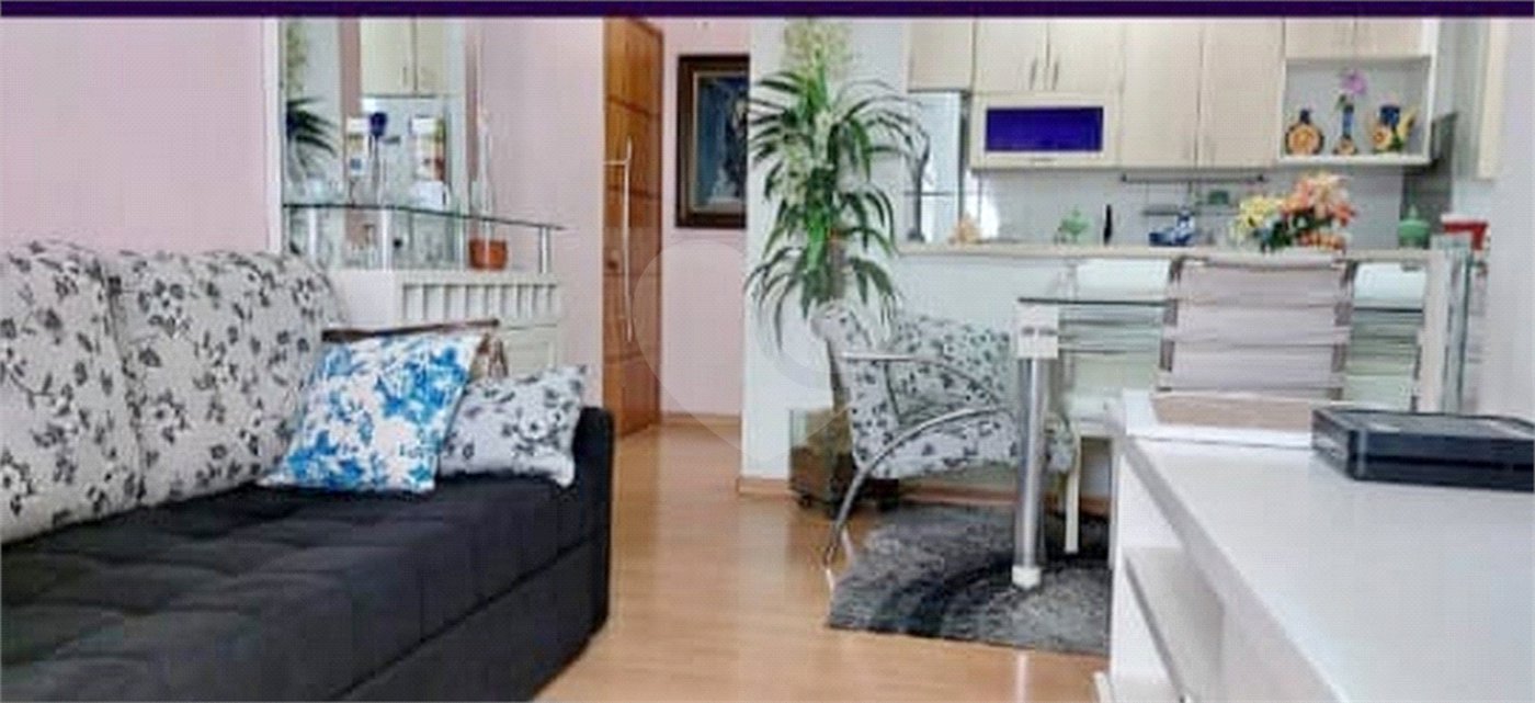 Apartamento à venda com 3 quartos, sendo 1 suíte,  em Vila Vermelha, São Paulo, SP
