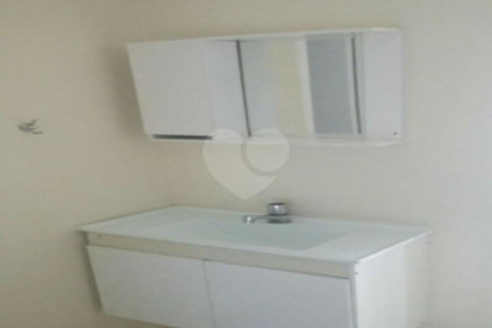 Apartamento à venda com 3 quartos, sendo 1 suíte,  em Jardim Luísa, São Paulo, SP