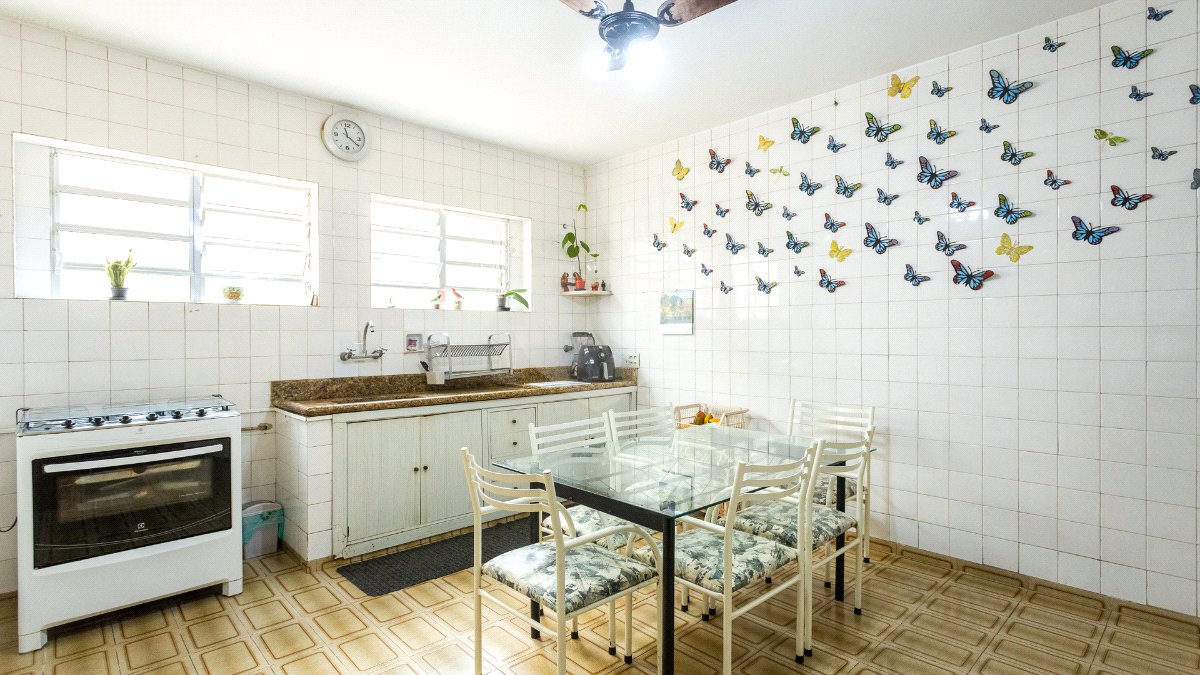 Casa à venda com 3 quartos, sendo 1 suíte, em Vila Cordeiro, São Paulo, SP