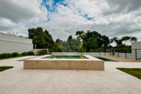 Casa à venda com 4 suítes no condomínio Villa dos Pinheiros, Indaiatuba - SP