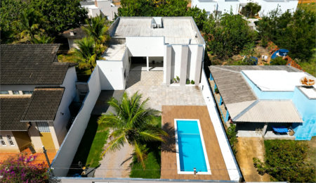 Casa Térrea à venda com 4 quartos, sendo 3 suítes,  no Centro, Chapada dos Guimarães, MT