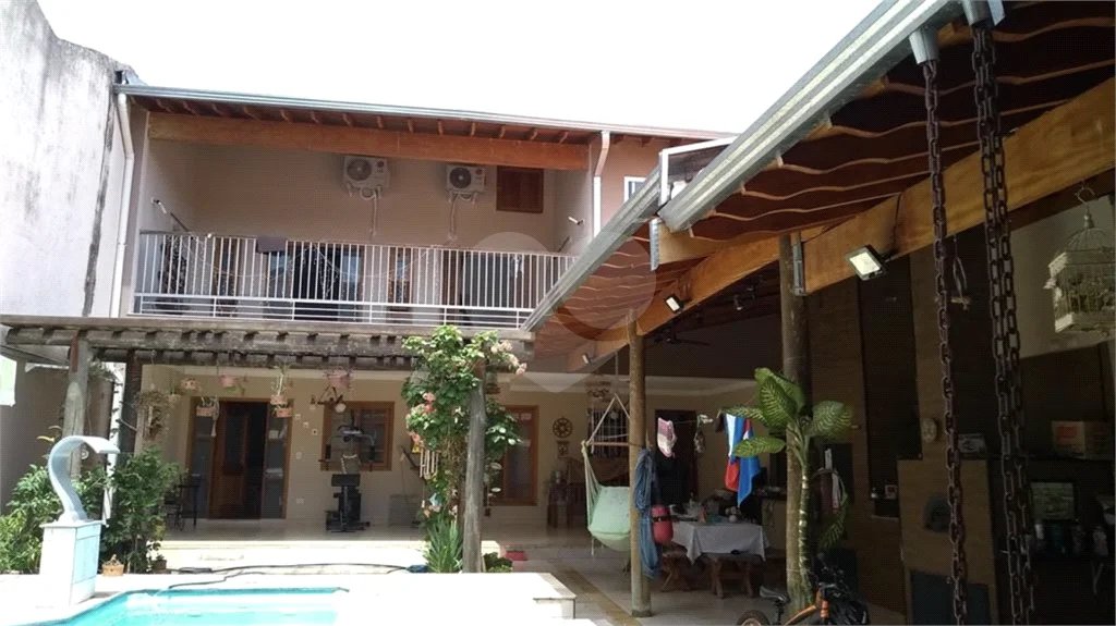 Casa à venda com 5 quartos no bairro Jardim Santa Silvia em Piracicaba/SP.
