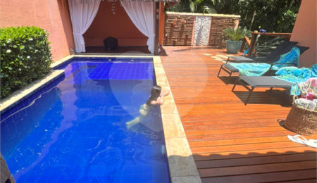 Casa à venda com 4 quartos, sendo 2 suítes,  em Barra Velha, Ilhabela, SP