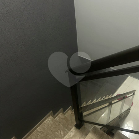 Sobrado à venda com 3 quartos, sendo 1 suíte,  em Vila Romanópolis, Ferraz de Vasconcelos, SP