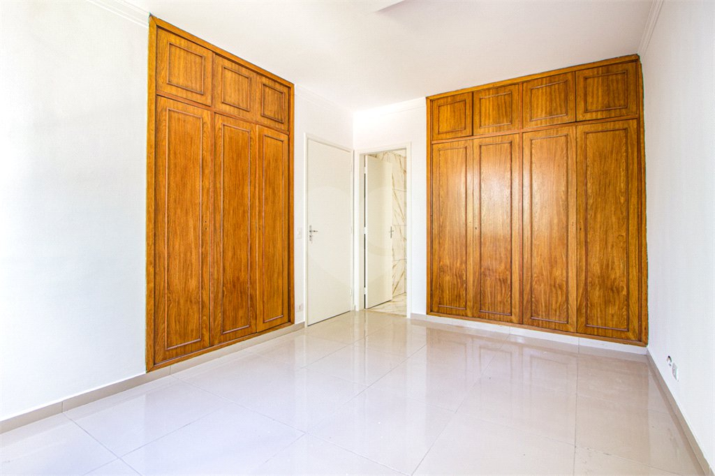 Apartamento à venda ou para alugar com 3 quartos, sendo 1 suíte,  em Pinheiros, São Paulo, SP