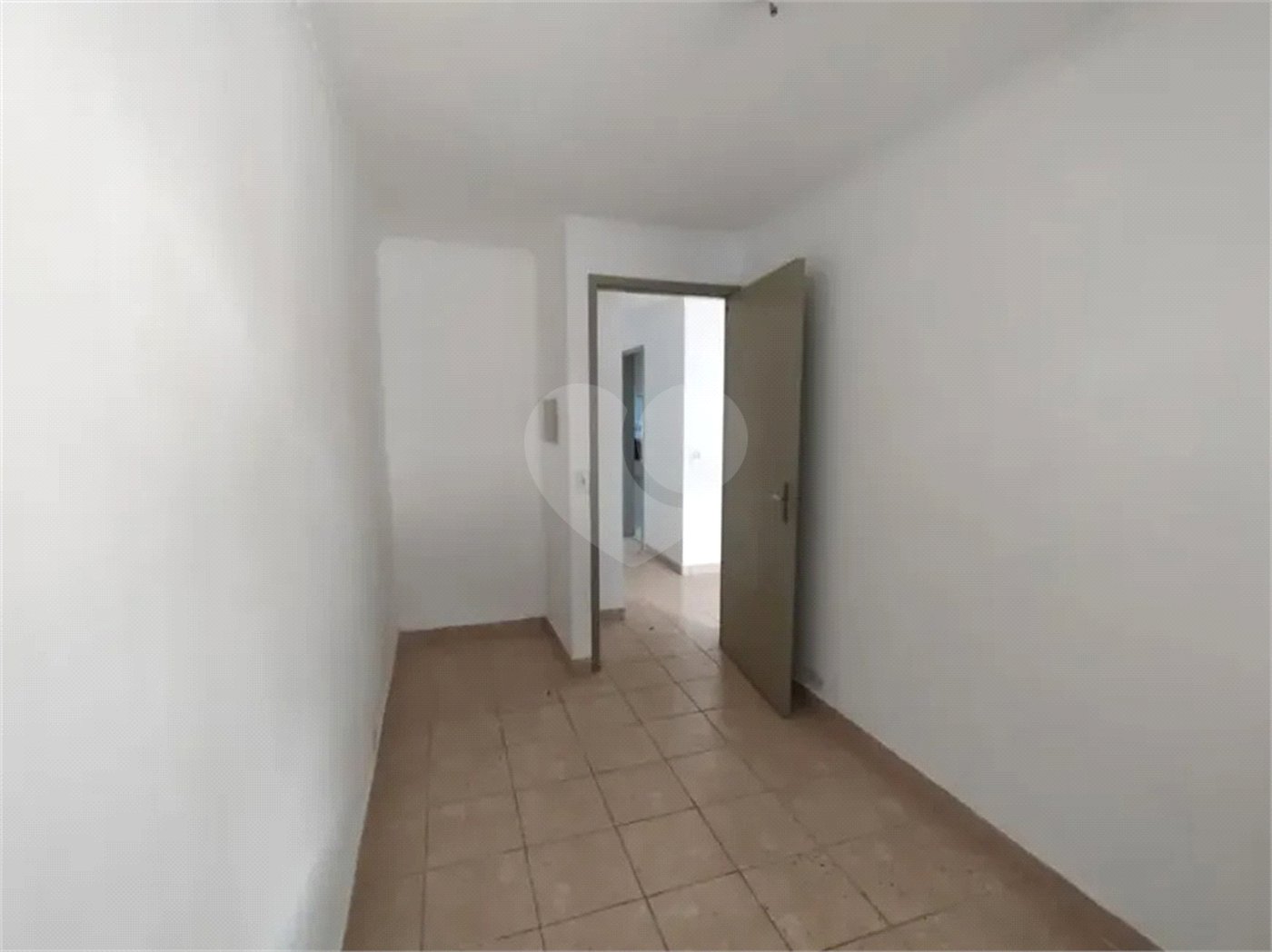 Casa de Vila à venda com 3 quartos, sendo 1 suíte,  em Jardim Esmeralda, São Paulo, SP