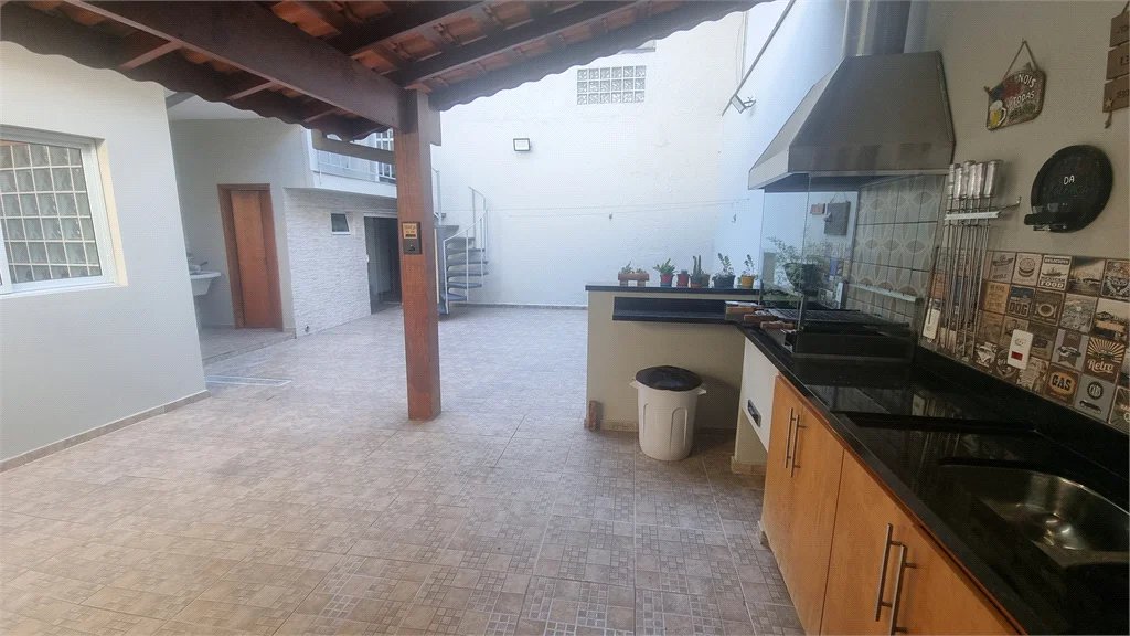 Sobrado à venda com 3 quartos em Jardim Germânia, São Paulo, SP