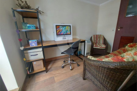 Apartamento à venda com 3 quartos, sendo 1 suíte,  em Enseada, Guarujá, SP