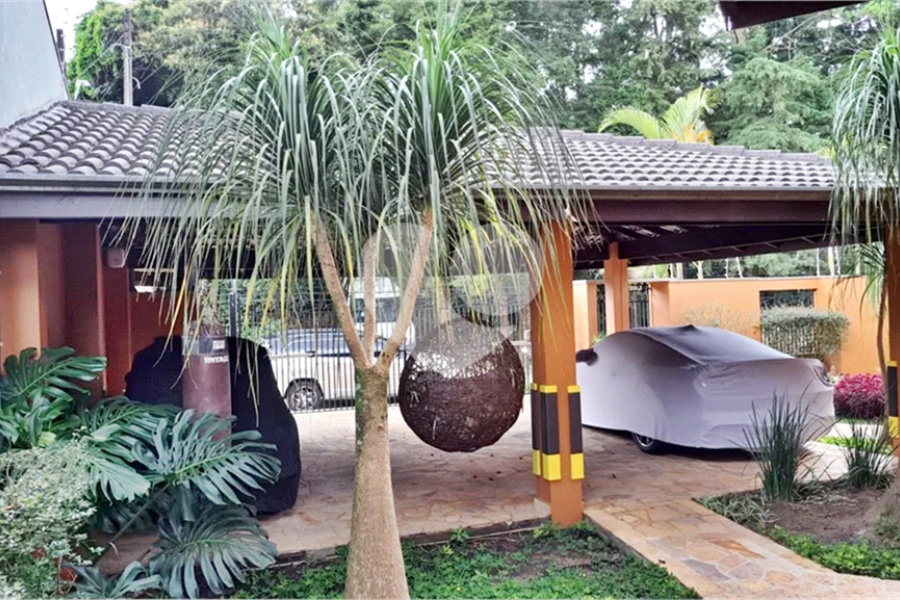 Casa à venda com 8 quartos, sendo 4 suítes, em Roseira, Mairiporã, SP