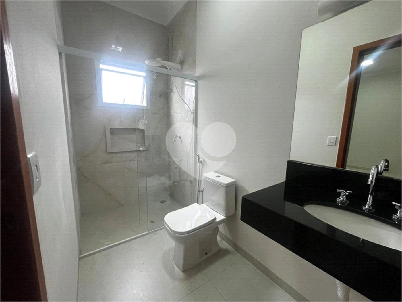 Casa à venda com 3 suítes em Vila Popular, Itapetininga, SP