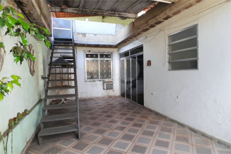 Casa à venda com 2 quartos, sendo 1 suíte, em Bangu, Rio de Janeiro, RJ