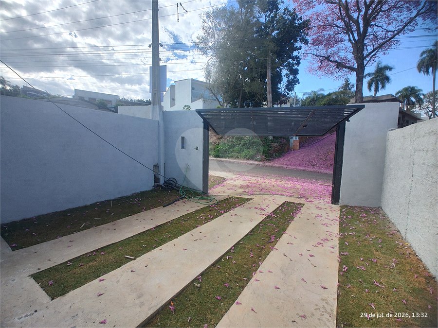Casa à venda com 2 quartos, sendo 1 suíte, em Jardim Santo Antônio, Atibaia, SP