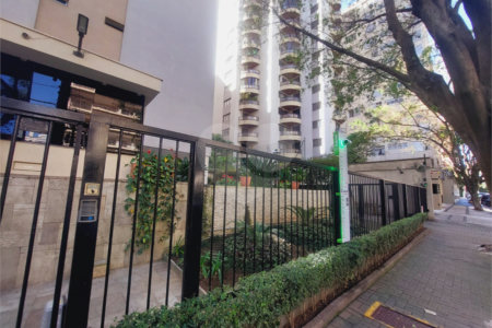 Apartamento à venda com 3 quartos, sendo 1 suíte,  em Jardim Paulista, São Paulo, SP