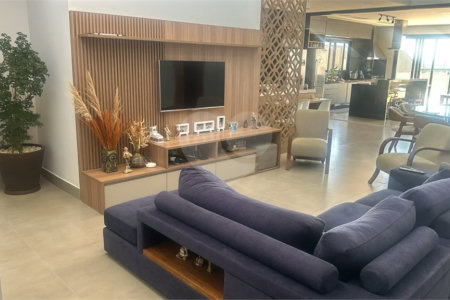 Casa à venda com 4 suítes no condomínio Residencial dos Lagos, Itupeva - SP