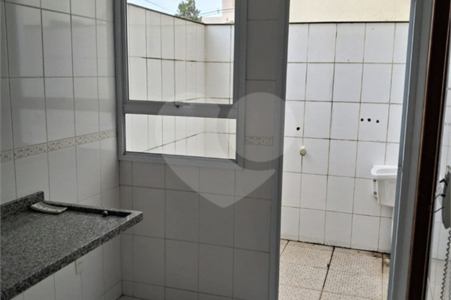 Casa à venda com 3 quartos, sendo 1 suíte,  no condomínio Residencial Vila de Motalegre, São Paulo - SP